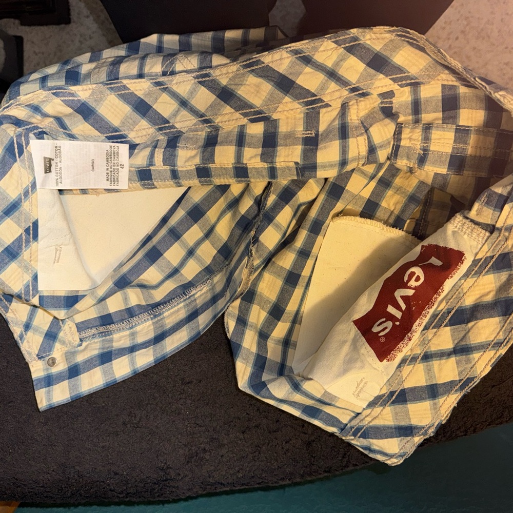 Levi's Blue and White Checkered Cargo Men's Shorts. Big & Tall